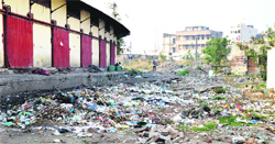 Garbage strewn at the Ludhiana railway station. Photo: Inderjeet Verma