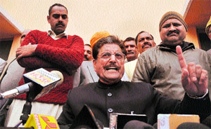 Member of the Congress Working Committee Gulchain Singh Charak addresses mediapersons in Jammu on Monday. 