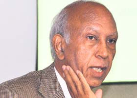 Professor Ishtiaq Ahmed addresses a seminar at the Nehru Memorial Museum and Library in New Delhi on Monday