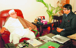 Dr Yogesh Dubey, member of the National Commission for Protection of Child Rights, meets Governor Aziz Qureshi in Dehradun on Wednesday.