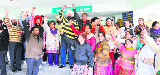 Staff of the Jallianwalla Bagh Martyrs Memorial Civil Hospital holds protest against the 