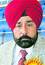 Colonel Tej Singh (left) and principal Dr Gurdeep Singh