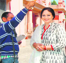 Veteran actress Rati Agnihotri during the shooting of a movie on the Gurukul Kangri University premises in Haridwar on Thursday.