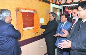 MK Singh, regional director, RBI, inaugurates a branch of the State Bank of Patiala at Sector 20-D in Chandigarh on Saturday