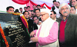 Governor Aziz Qureshi at the renaming ceremony of Lakkarmandi-Lakhbagh road in Dehradun on Saturday.