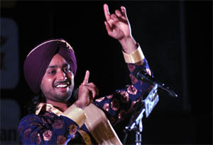 Satinder Sartaaj performs at Guru Nanak Bhawan in Ludhiana on Saturday.