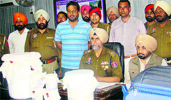 SSP HS Mann displays the recovered heroin