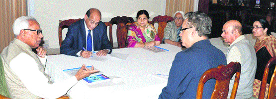 Governor NN Vohra with a delegation of the Dogri Sanstha at Raj Bhawan in Jammu on Friday. A Tribune photograph