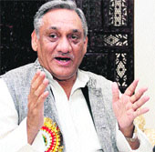 Chief Minister Vijay Bahuguna addresses a press conference in Dehradun on Wednesday.
