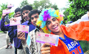 As rain washed out the first days play of the third Test between India and Australia on Thursday, fans had to return without seeing their favourite players in action.