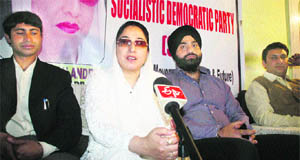 Socialistic Democratic Party president Dr Darakhshan Andrabi addresses a press conference in Jammu on Thursday.