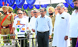 Railways Minister Pawan Kumar Bansal and a few councillors pay homage to the martyrs at Terraced Garden in Sector 33, Chandigarh, on Saturday