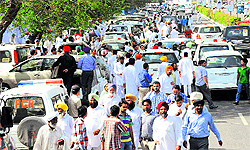 Traffic chaos outside the Punjab Congress Bhavan at Sector 15, Chandigarh, on Saturday