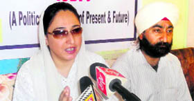Socialistic Democratic Party president Darakhshan Andrabi addresses mediapersons in Jammu on Sunday.