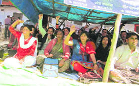 Shiksha acharayas and anudeshaks continue their dharna for the 299th day in Dehradun on Tuesday.