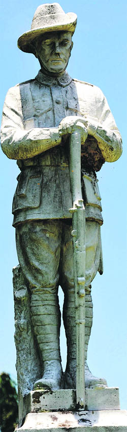 A monument to all war martyrs of Port Douglas 