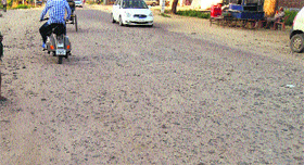 The poor condition of the 10-km Amloh-Khanna stretch.
