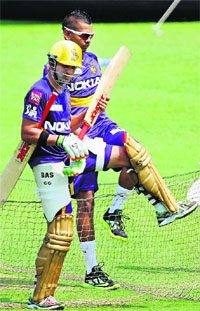Kolkata Knight Riders Gautam Gambhir, Sunil Narine train at Kolkata