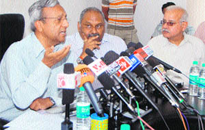 Chief Secretary Alok Kumar Jain addresses a press conference in Dehradun on Wednesday.