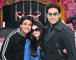 Shiamak Davar, Aishwarya Rai Bachchan & Abhishek Bachchan 
