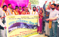 Members of the Ganga Aahvan Yatra led by Swami Sanad in Dehradun on Sunday. 