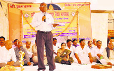 Office-bearers of the Akhil Bharatiya Mathur Vaishya Mahasabha hold a meeting in Haridwar on Sunday.