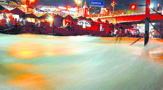  A panoramic view of the Ganga near Har-ki-Pauri in Haridwar on Tuesday evening. 