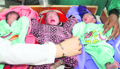Zareefa, wife of Mohammad Rafiq Fandu of Nagras Kudigam, Qazigund, gave birth to three babies at Maternity and Children Hospital, Anantnag, on Tuesday. The delivery was normal. Of the three, two are male and one female. The newborns have been kept in neo-natal unit of the hospital for special care.