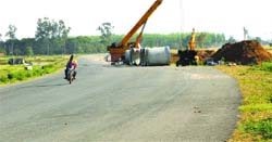 The road leading to the Mohali airport. Tribune photo: Vicky Gharu 