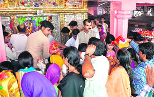 Devotees throng a temple on Navratras in Haridwar. 
