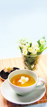 Tea drinkers have a lower risk of heart attack and stroke
