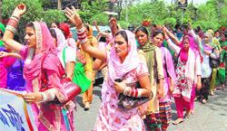 Members of the STR Teachers Association protest in Amritsar on Tuesday. 