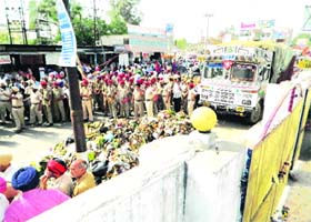 A scene outside the police station (City-I), where MC employees dumped garbage in Moga