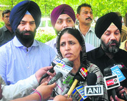 Navneet Kaur, Devinder Pal Singh Bhullars wife, speaks to the media after meeting German Embassy officials in New Delhi on Tuesday. 