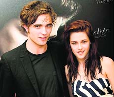 Robert Pattinson and Kristen Stewart