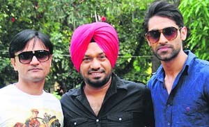 (L-R) Sagar Sharma,Gurpreet Ghuggi & Preet Bhullar