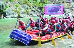A white water rafting expedition of Bengal Sappers as part of the golden jubilee celebrations of the Central Command of the Army was flagged off from Rudraprayag on Wednesday. Photo: Navreet Milton 