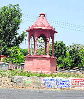 The new rotary being constructed as part of the renovation of Tusli Chowk in Haridwar. 
