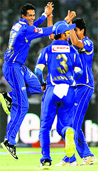 Ajit Chandila celebrates the wicket of Ponting