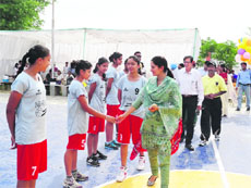 Arjuna Award winner DSP Avneet Kaur Sidhu meets participants of the championship at Delhi Public School in Bathinda on Friday. 