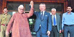 Kazakhstan Ambassador to India Doulat Kuanyshev with Governor Aziz Qureshi in Dehradun on Friday.