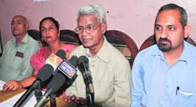 RK Ankodia, National president of Bahujan Mukti Party addresses mediapersons in Jammu on Friday.