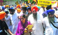 Navneet Kaur Dhillon, wife of Devinder Pal Singh Bhullar, at a rally in Delhi on Friday. Tribune photo: Manas Ranjan Bhui