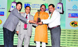 SK Biswas, Director (Personnel), THDCIL, (extreme right) receives the award at the 3rd Greentech HR Awards held in Goa. 