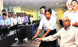 Governor inaugurates a hi-tech laboratory at the University of Jammu on Monday