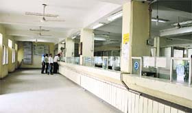 Visitors at the sub-post office, Miller Ganj