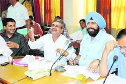 (Left) MLA Sarup Chand Singla and Mayor Baljeet Singh Beerbehman during the Municipal Corporations General House meeting in Bathinda on Friday. Tribune photo: Pawan Sharma