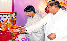 Renowned Marma Chikitsa expert Dr Sunil Kumar Joshi inaugurates a session of the five-day Marma Science and Marma Training Programme at Prem Nagar Ashram in Haridwar on Monday