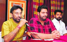 Veteran actor Balwinder Vicky addresses mediapersons for the promotion of his fllm Young Malang in Jalandhar on Thursday