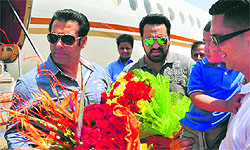 Salman Khan arrives at Sahnewal Airport